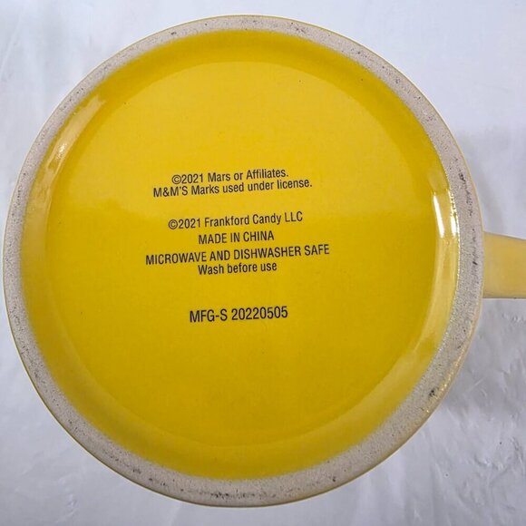 M&M’s Mars Candy Brand NOT YOUR AVERAGE NUT Large Yellow 16 Oz Cup Mug - Picture 16 of 16